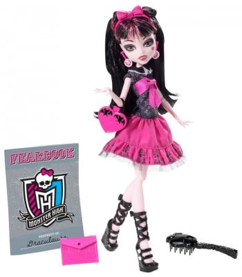 Picture Day Draculaura Doll (1).jpg