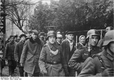 Bundesarchiv_Bild_183-B18164,_Russland,_Simferopol,_Razzia.jpg