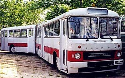 ikarus-180 01.jpg